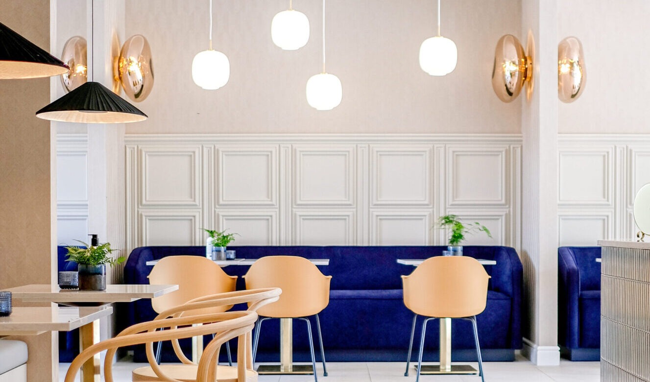Featured image for “Ijssalon”